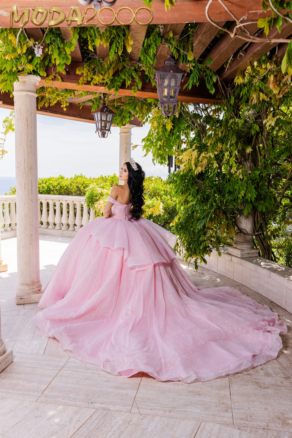 M2K VOL X â Moda 2000 LLC