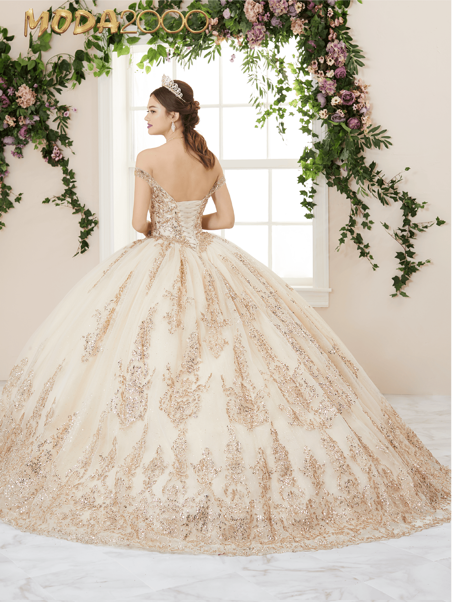 Champagne quinceanera 2024